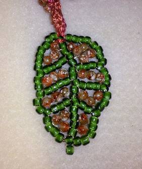 beadwoven leaf on wire type 2a