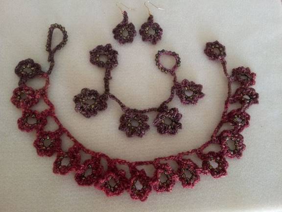 crochet soap bubbles jewelry set variegated red-brown